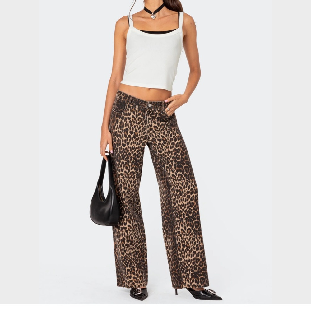 Edikted Leopard Printed Low Rise Baggy Jeans